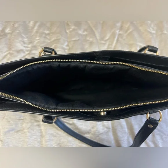 Coach Addison Tote - black crossgrain leather - Picture 9 of 16
